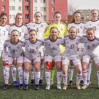 Latvijas futbolistes Eiropas U-19 čempionāta kvalifikācijas turnīra otrajā spēlē uzvar Melnkalni