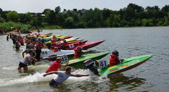 Jūrmalā sākas Latvijas ūdens motosporta sezona