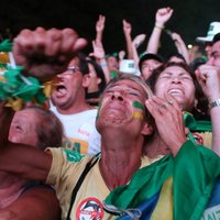 Brazīlijas parlamenta apakšpalāta atbalsta Rusefas izdošanu impīčmenta prāvai