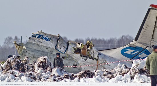 Trīs Tjumeņas aviokatastrofā izdzīvojušo stāvoklis uzlabojas