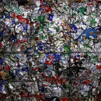 В Латвию пытались ввезти почти 23 тонны нелегальных пластмассовых отходов
