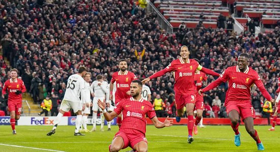 "Liverpool" lielo klubu duelī Čempionu līgā pieveic Madrides "Real" 