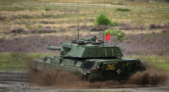 Vācija sola labumus un lūdz Grieķiju 100 tankus 'Leopard 1A5' nodot Ukrainai