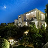Foto: Ultramoderna apartamentu māja ar sapni par dzīvi Vidusjūras krastā