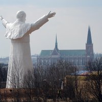 Vatikānā apstiprināts otrais Jāņa Pāvila II brīnums