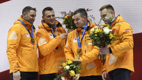 Bobslejs, Oskara Melbārža divnieki un četrinieki saņem Soču olimpiskās medaļas - 39