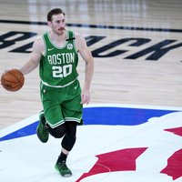 'Celtics' pieveic čempionus; 'Nets' un 'Magic' iekļūst NBA izslēgšanas spēlēs