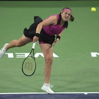Ostapenko nepilnas stundas laikā sagrauj bijušo 'US Open' čempioni Radukanu