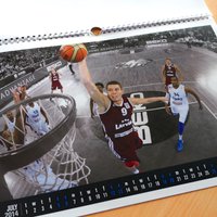 Foto: Bertāna iespaidīgais 'slam dunk' pret Franciju iekļuvis FIBA kalendārā