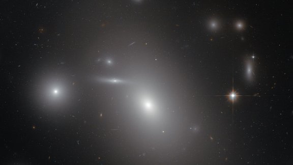 NGC 4889