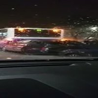 Video: Pie Dreiliņu apļa avarējis RS autobuss un vēl divas automašīnas