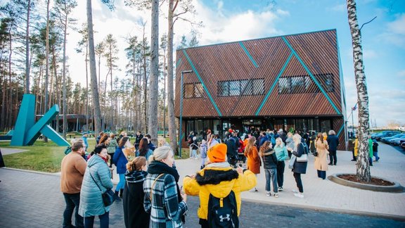 Kauguru parka atklaj Jauniesu maju