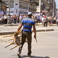 Ēģiptē gāztā prezidenta atbalstītāju un pretinieku sadursmēs 26 bojāgājušie
