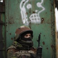 ОБСЕ: российско-украинскую границу пересекают сотни людей в военной одежде