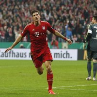 'Bayern' uzbrucējs Gomess sešās minūtes gūst 'hat trick'
