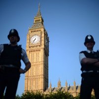 Mātes cīņa par atņemto meitu: Londonā arestēta Laila Brice