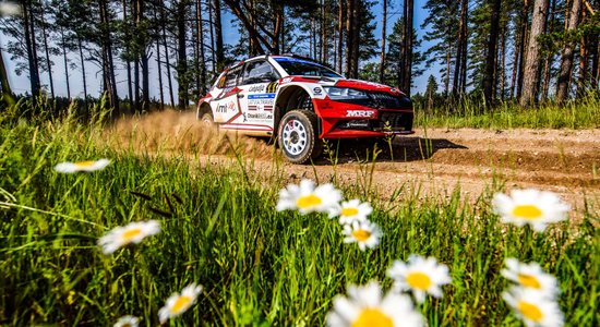 Seskam satriecoša dominance 'Tet Rally Liepāja' pirmajā sacensību dienā