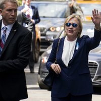 Ārste: Hilarijai Klintonei diagnosticēta pneimonija
