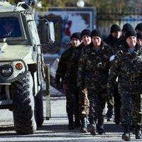 Ukrainas armijai dod atļauju lietot ieročus