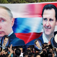 Irāna un Krievija ir pret 'ārējiem mēģinājumiem' mainīt režīmu Sīrijā, brīdina Kremlis