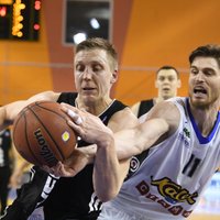 'VEF Rīga' basketbolisti nosargā pārsvaru un mača nogalē pieveic 'Kalev/Cramo'