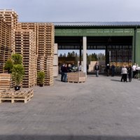 Foto: 'Cewood' Alūksnes novadā atklāj 5 miljonus eiro vērtu ražošanas kompleksu