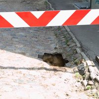Rīgā turpinās ielu remontdarbi; autovadītājiem jārēķinās ar satiksmes ierobežojumiem