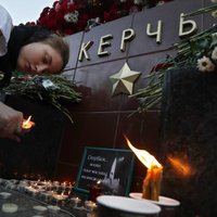 Керченского стрелка похоронят отдельно от жертв, его родителей оштрафуют на 500 рублей