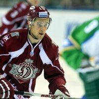 Rīgas 'Dinamo' turpina meklēt 'vainīgos' - Dārziņu kapteiņa amatā nomaina Sotnieks