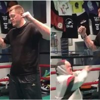 Amizants video: Kā Kambala gatavojas savai boksa atgriešanās cīņai