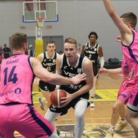 'VEF Rīga' basketbolisti trešo gadu pēc kārtas uzvar Latvijas kausa izcīņā