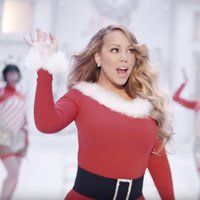Publicēts jauns populārā Ziemassvētku hita 'All I Want For Christmas Is You' video