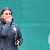 Šmits 'VfL Wolfsburg' galvenā trenera amatā nomaina Jonkeru