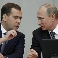 Медведев объявил "пятилетку эффективного развития" России