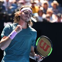 Grieķis Cicips turpina pārsteigt tenisa pasauli un kļūst par Nadala pretinieku 'Australian Open' pusfinālā