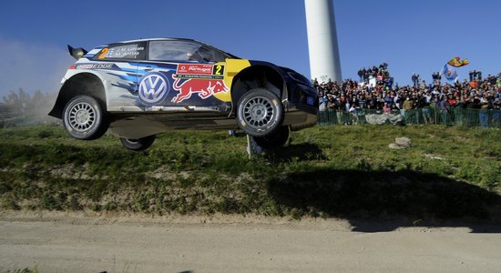 Latvala pārņem WRC posma Francijā līderpozīciju