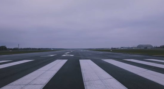 ВИДЕО: В аэропорту "Рига" завершилась реконструкция взлетной полосы