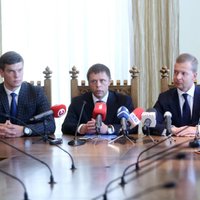 'Neatkarīgo deputātu frakcija' piedāvā visiem Rīgas domniekiem atkāpties no amatiem