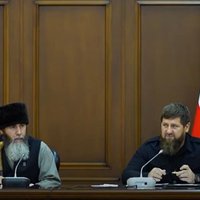 Kadirovs pieprasa 100% pieaugušo vakcināciju; nevakcinētajiem būs liegti veikali un mošejas