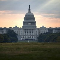 В Вашингтоне усиливают меры безопасности, опасаясь нового штурма Капитолия
