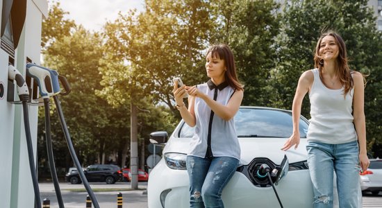 Lietoto auto tirgū pircēji kļuvuši gudrāki un vairāk skatās uz elektroauto pusi