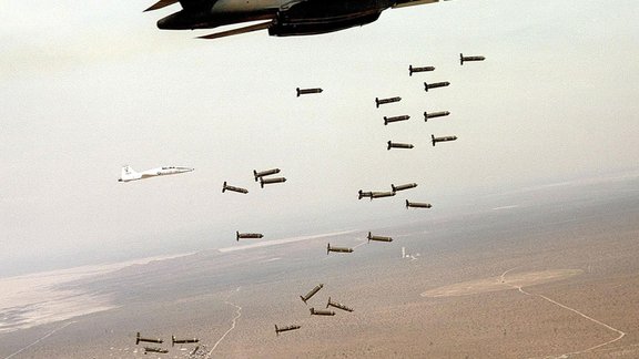 Air Force shows a B-1B Lancer and bombs