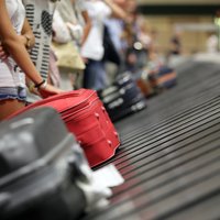 'airBaltic' samazinājis nododamās bagāžas cenas, jo gads 'bijis veiksmīgs'