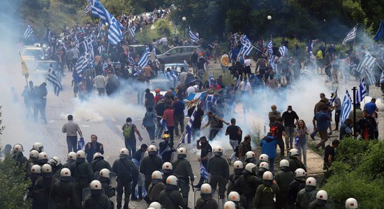 Foto: Grieķijā protestē pret Maķedonijas jauno nosaukumu