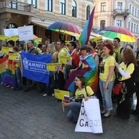 Итоги масштабного опроса говорят о гомофобии в Европе