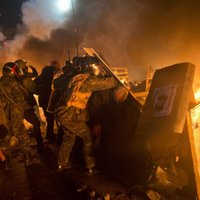 В Киеве погибли 18 человек, в городе ввели осадное положение