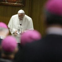 Katoļu homoseksuāļu organizācijas vīlušās par Vatikāna sinodes lēmumu