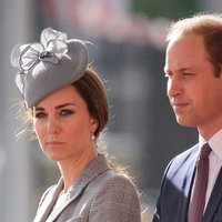 ФОТО: Беременная герцогиня Кейт впервые вышла в свет