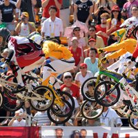 Latvijas BMX riteņbraucēji Pasaules kausa posmā nespēj pārvarēt ceturtdaļfinālu