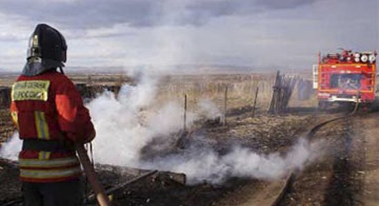 Лесные пожары в России: Газманов на танке и новые режимы ЧС в регионах